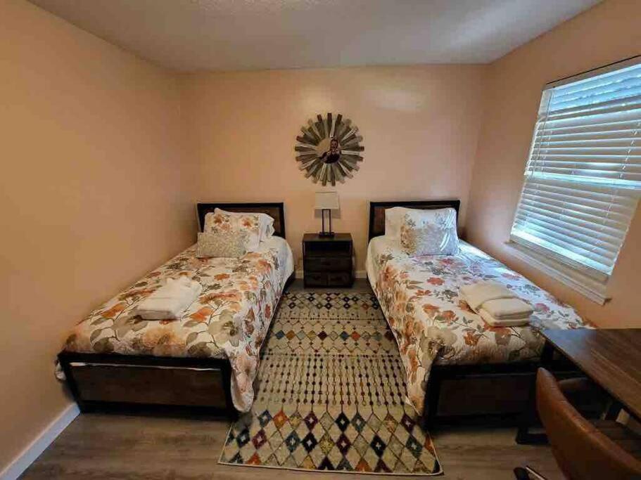 Elegant 2-Bedroom Pet-Friendly Villa W 2 Parking Spaces هيلتون رئيس جزيرة المظهر الخارجي الصورة