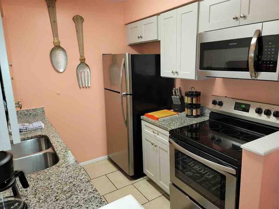 Elegant 2-Bedroom Pet-Friendly Villa W 2 Parking Spaces هيلتون رئيس جزيرة المظهر الخارجي الصورة