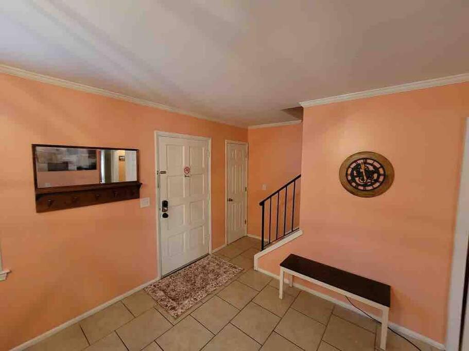 Elegant 2-Bedroom Pet-Friendly Villa W 2 Parking Spaces هيلتون رئيس جزيرة المظهر الخارجي الصورة
