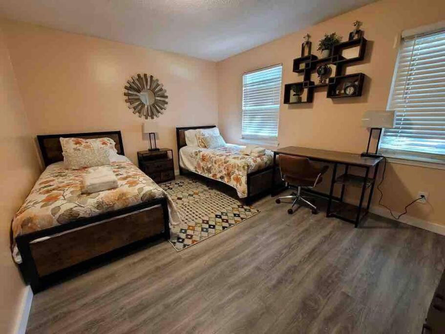 Elegant 2-Bedroom Pet-Friendly Villa W 2 Parking Spaces هيلتون رئيس جزيرة المظهر الخارجي الصورة