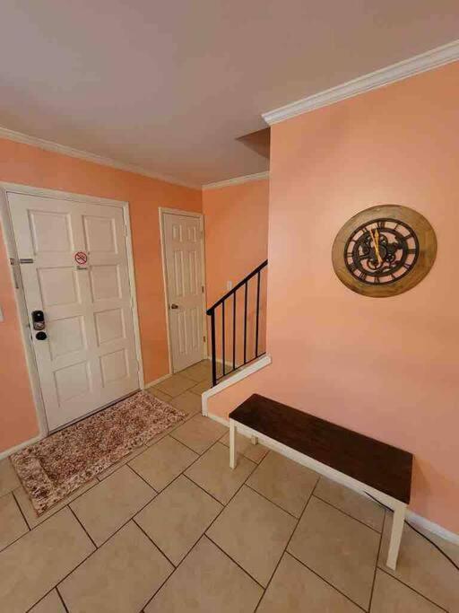 Elegant 2-Bedroom Pet-Friendly Villa W 2 Parking Spaces هيلتون رئيس جزيرة المظهر الخارجي الصورة